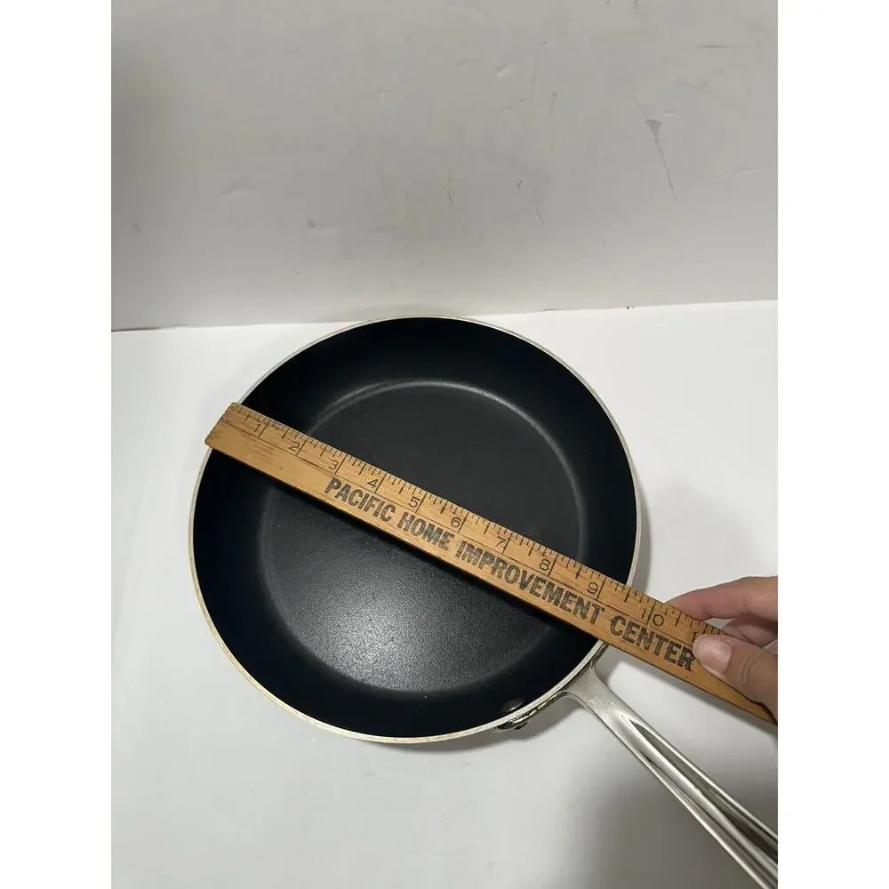 All-Clad Nonstick‎ Frying Pan 9.5” Wide Fry Pan Long Handle Used. See Pictures